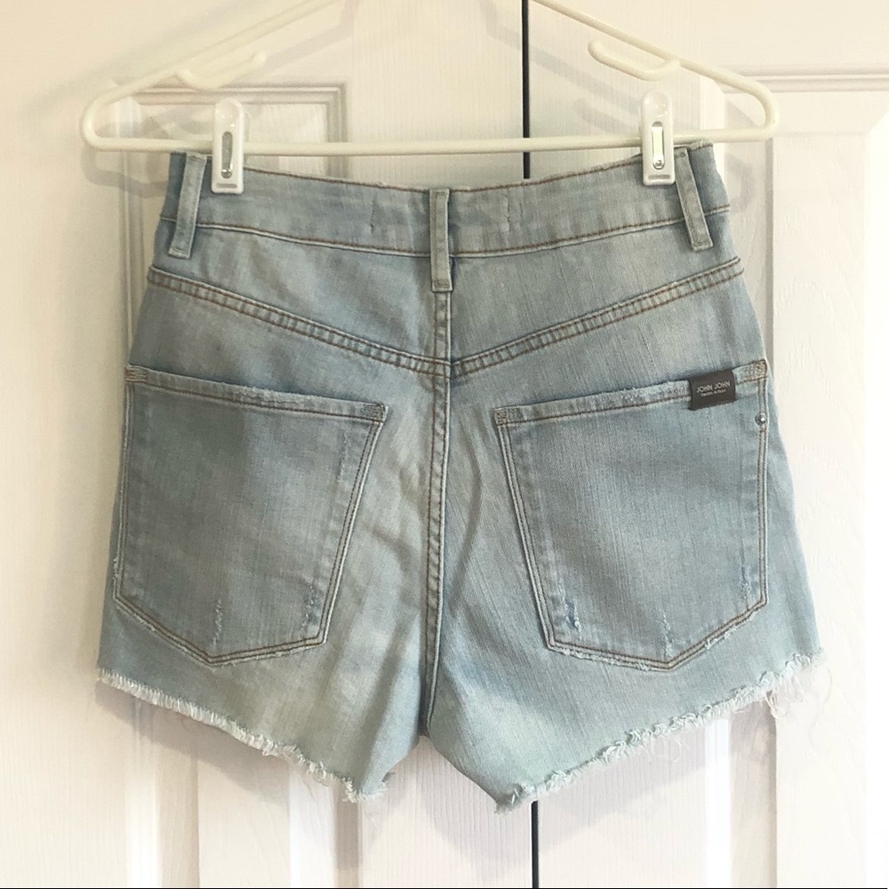 NWT Denim mid/high-waist shorts w/ stripes - Picture 2 of 4